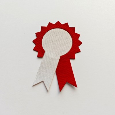 Kotylion biało-czerwony